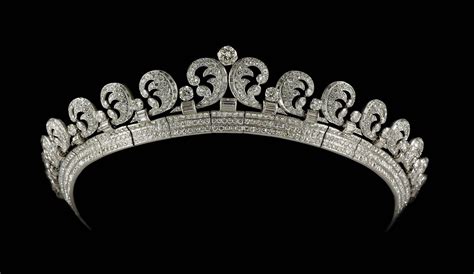 cartier tiara wikipedia.